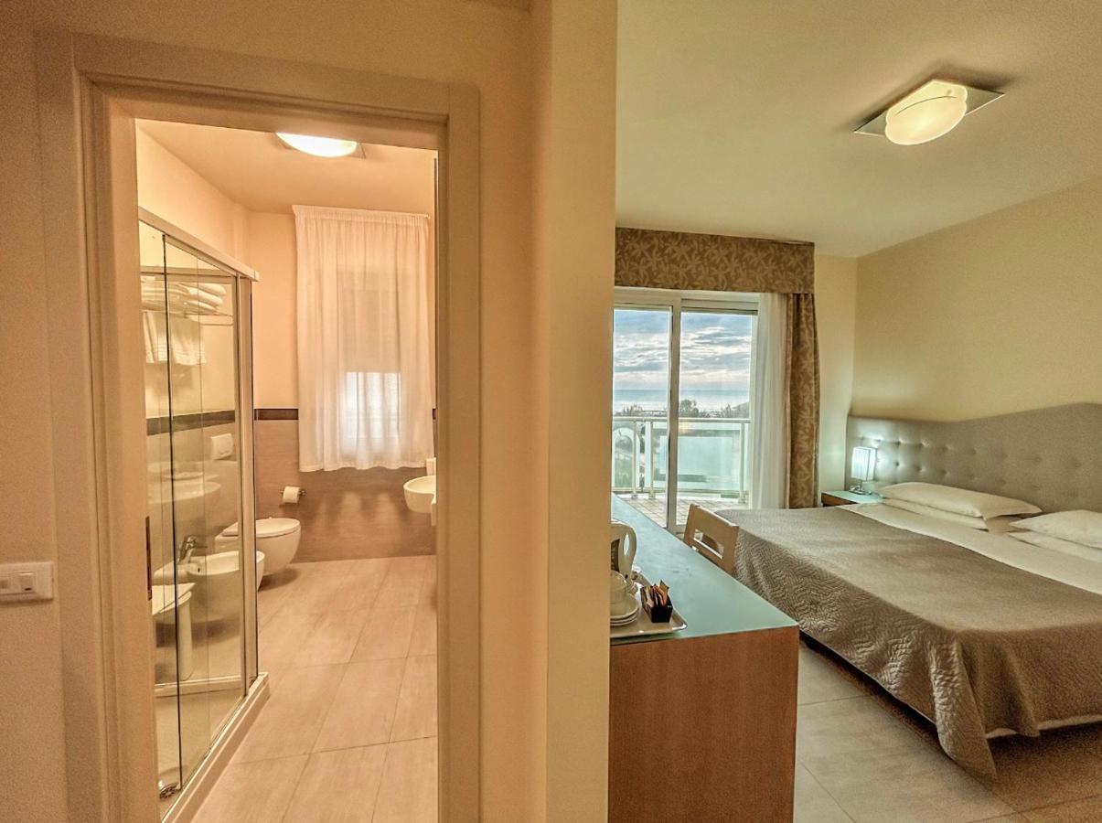 Hotel Adria Мілано-Маріттіма Екстер'єр фото