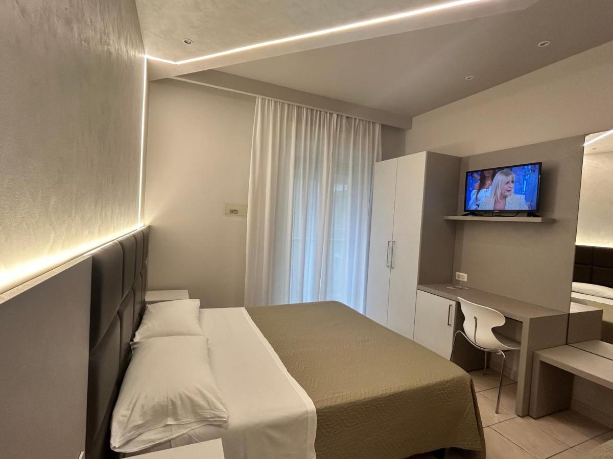 Hotel Adria Мілано-Маріттіма Екстер'єр фото