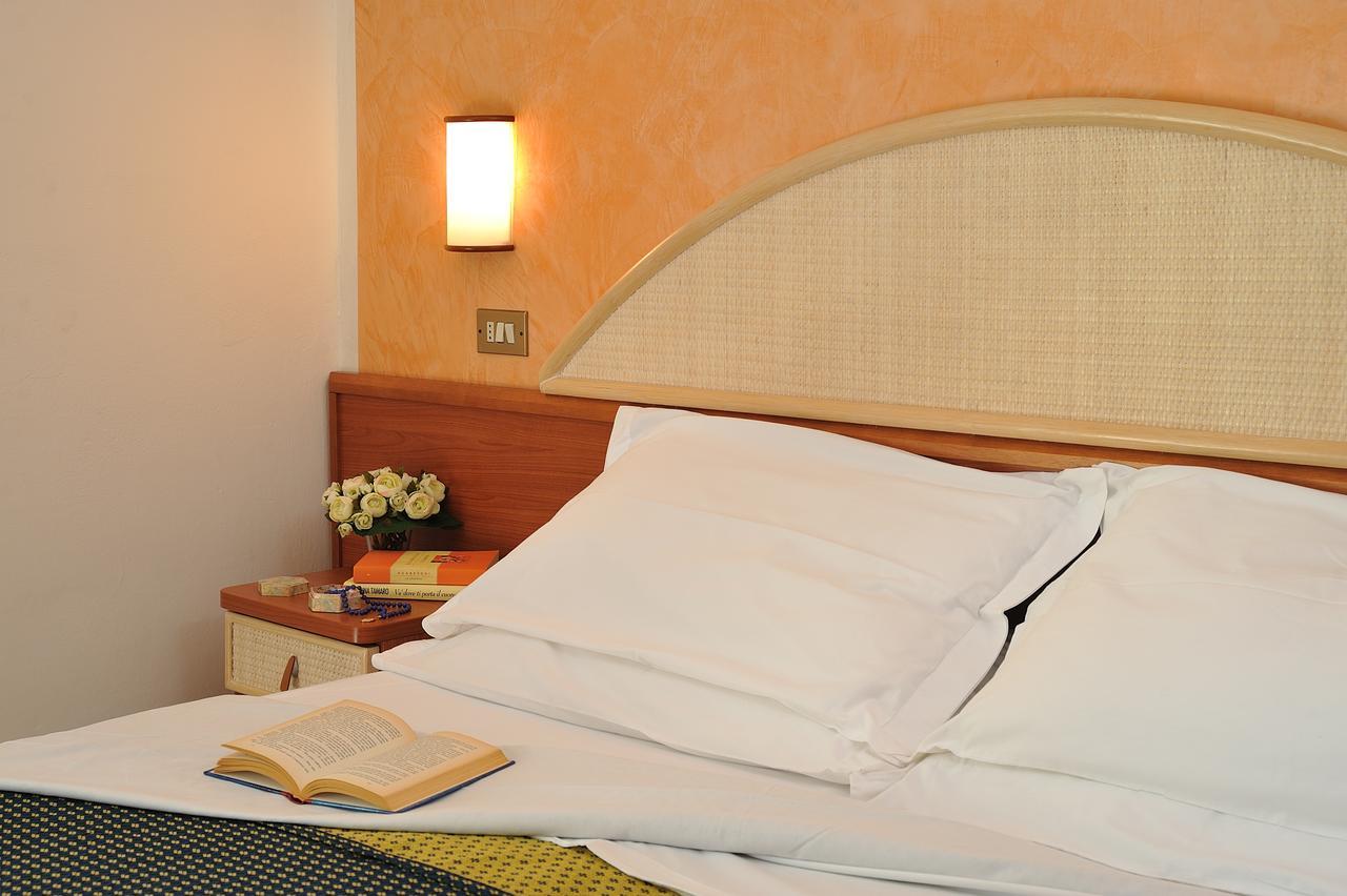 Hotel Adria Мілано-Маріттіма Екстер'єр фото