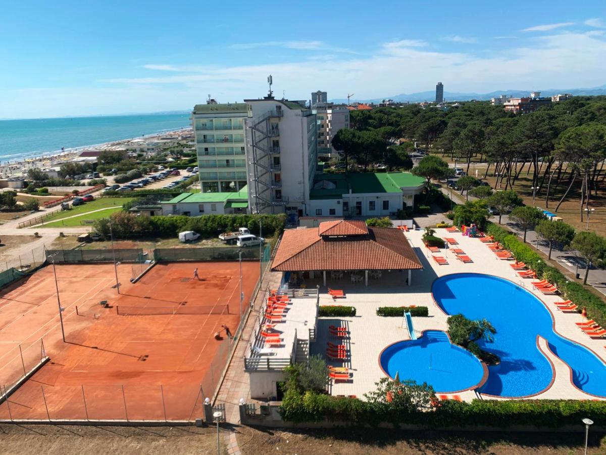 Hotel Adria Мілано-Маріттіма Екстер'єр фото